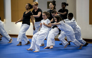 La rentrée approche ! Les cours reprennent le lundi 1e septembre à 19h30. 1 Nouveau cours le jeudi entre 12h15 et 13h30